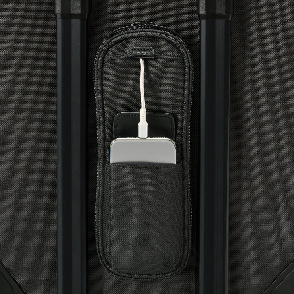 BRIGGS & RILEY Baseline Global 2-Wheel Carry-On Duffle