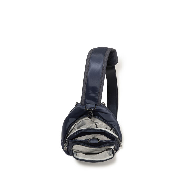 Baggallini Central Park Sling