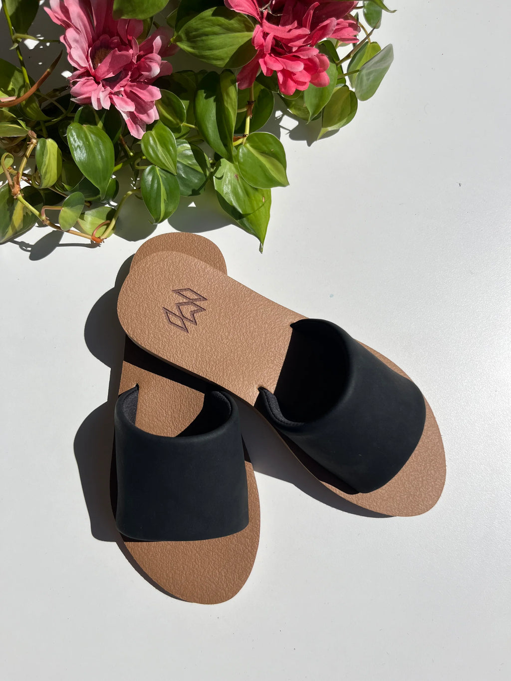 Malvados Women's Ellie Slider Sandal - Jet