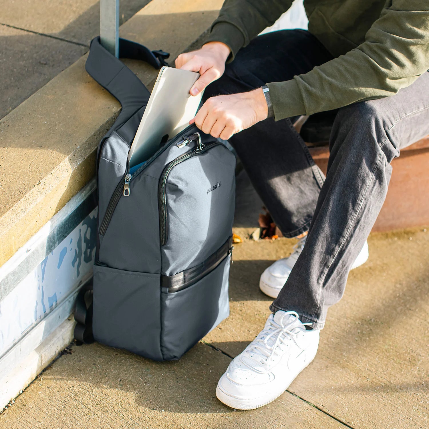 Pacsafe X Anti-Theft 25L Backpack