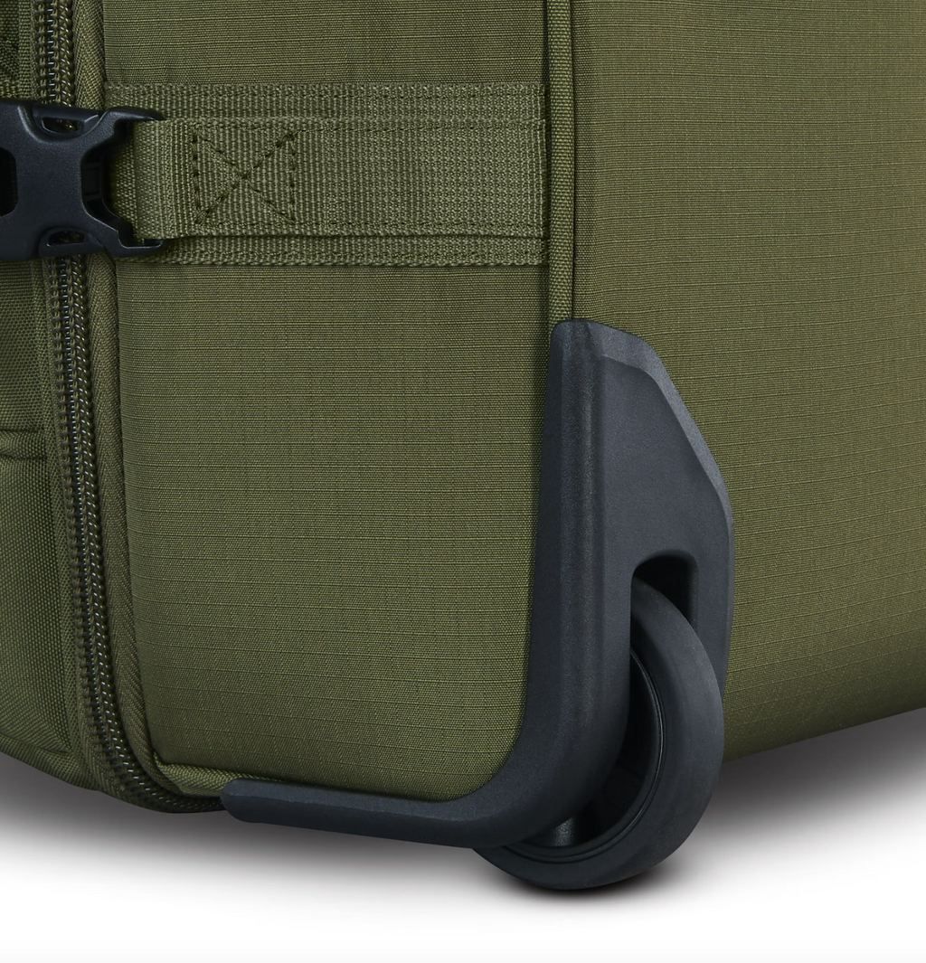 High Sierra Pathsetter 22" Wheeled Duffle
