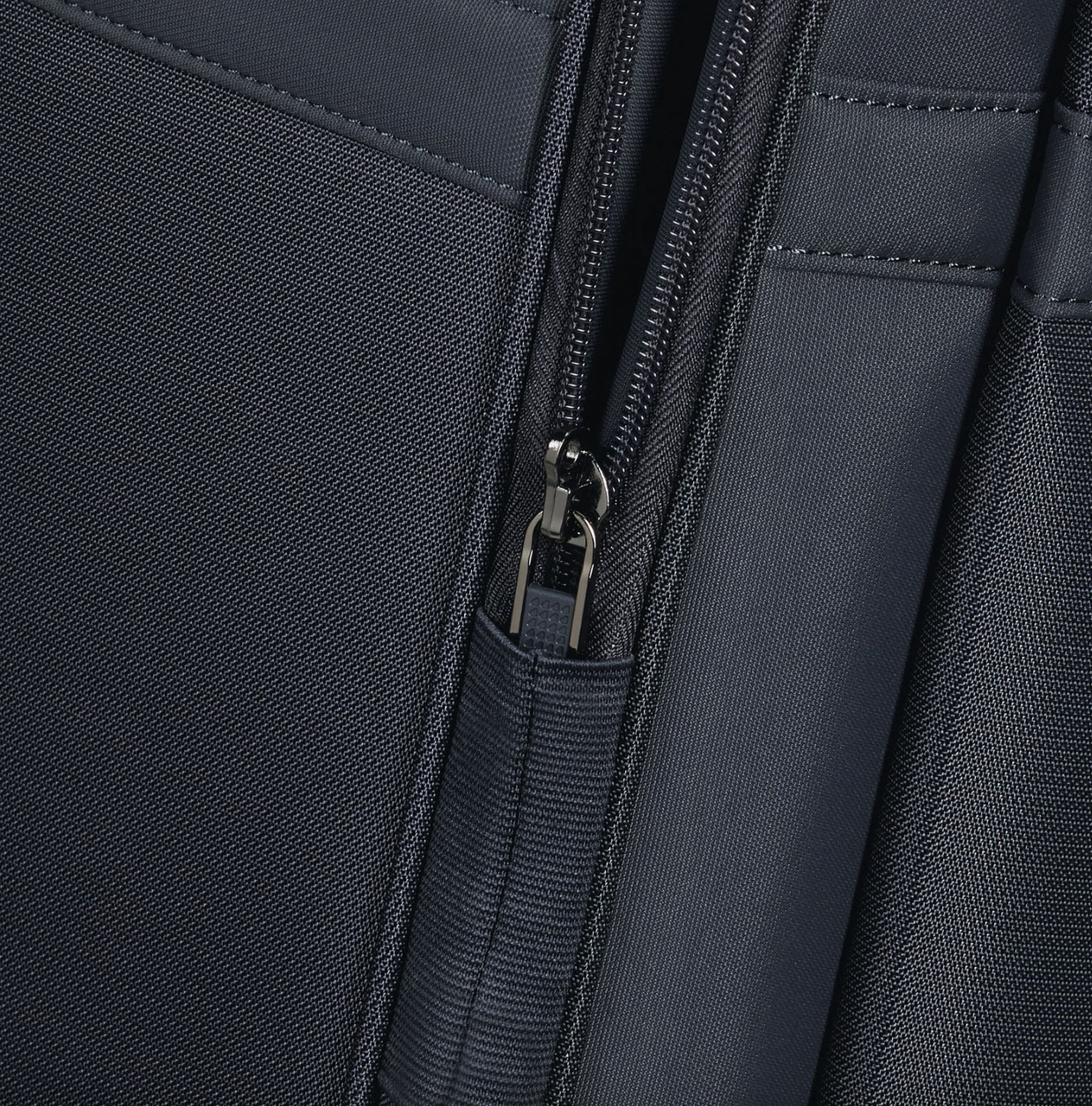 Samsonite Airea Spinner Medium